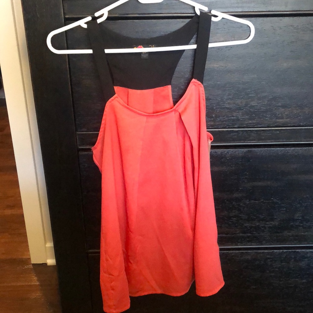 🌸 Forever 21 Pink Black Flowy Racerback Tank